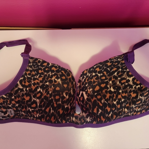 Wacoal BTemptd - BWowd Convertible Scalloped Push Up Bra - Picture 3 of 3